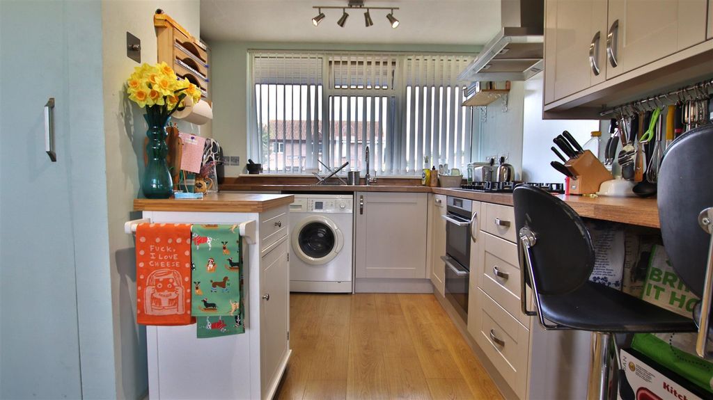 Property photo 3 of 11 Img_8283.Jpg
