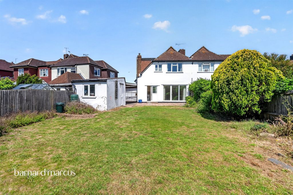 Property photo 3 of 18