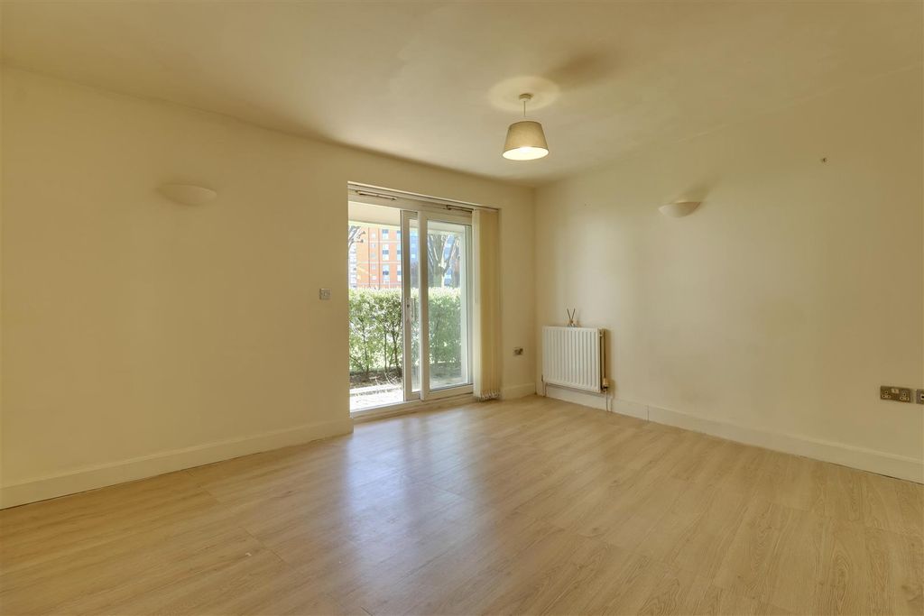 Property photo 3 of 15 1Bce4B8A-4600-4737-9231-092Ca173903A_1_201_A.Jpeg