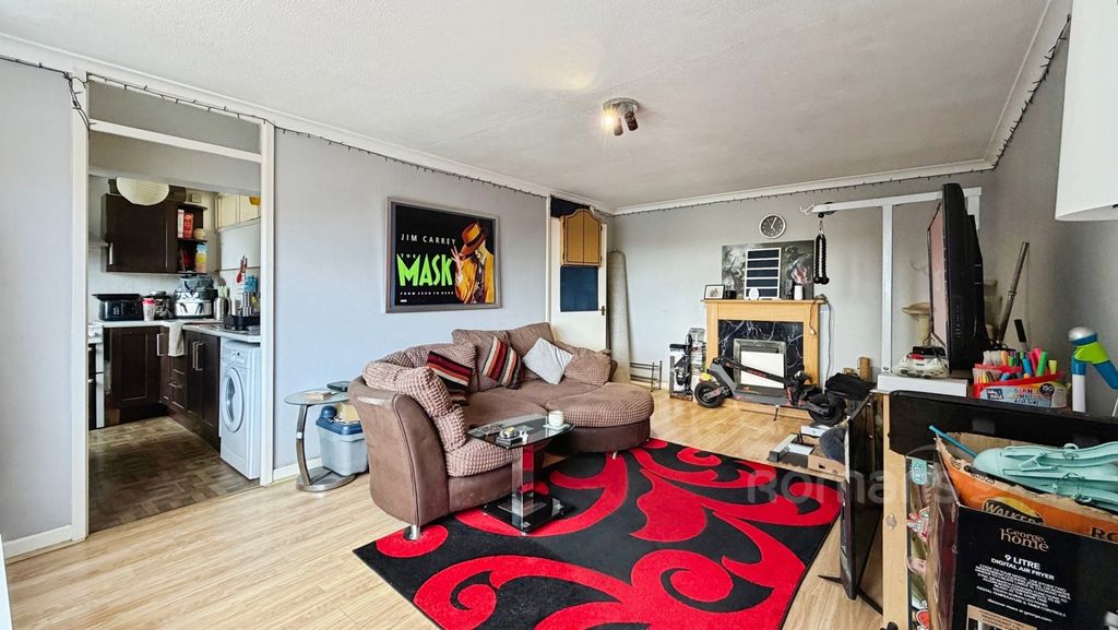 Property photo 3 of 10 Pbox-Img.Jpg