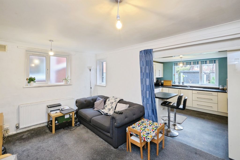 Property photo 3 of 25