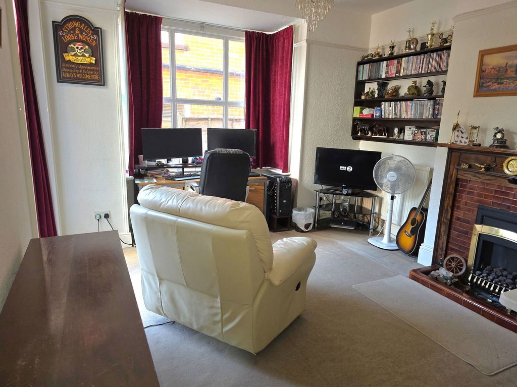 Property photo 3 of 23