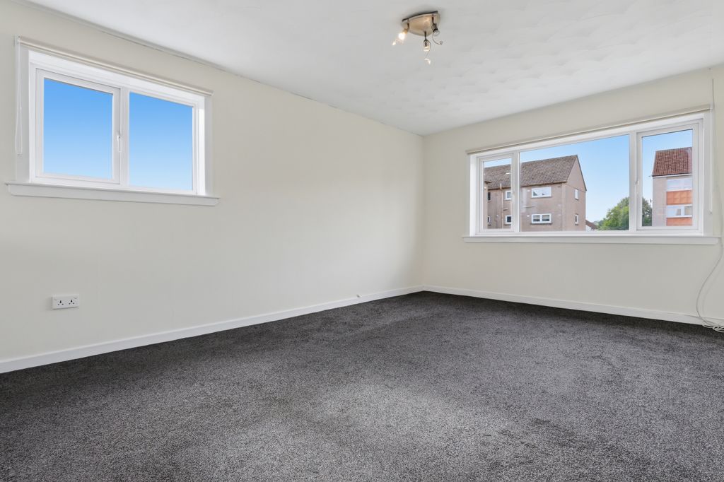 Property photo 2 of 29