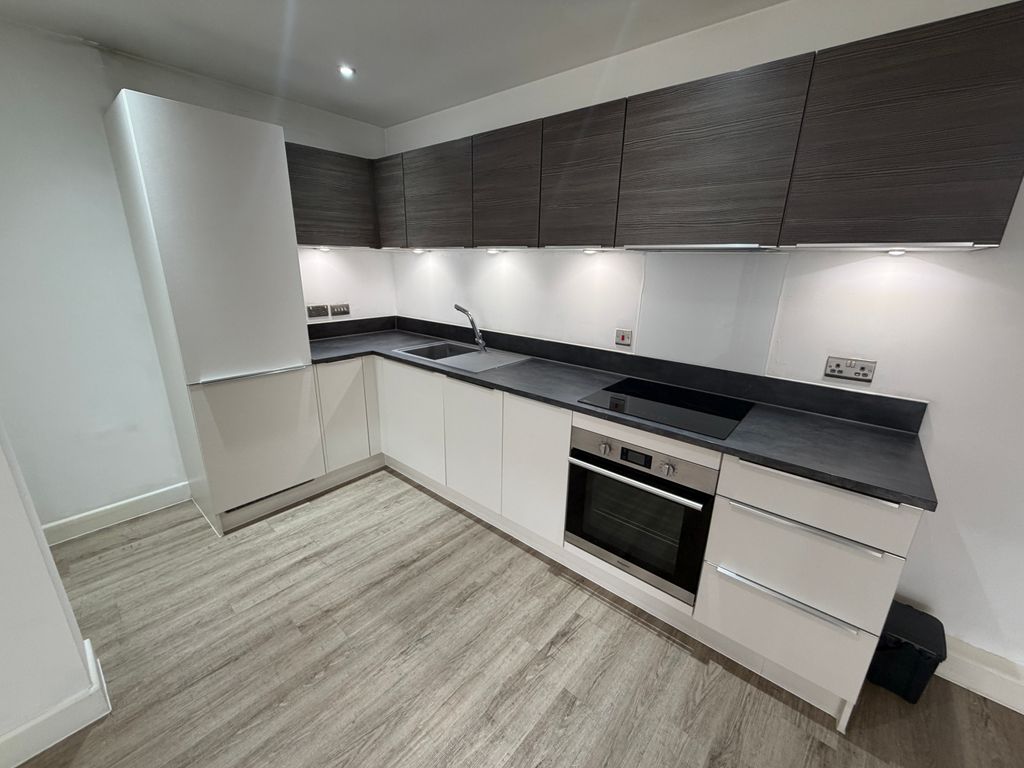 Property photo 2 of 9 Kitchen