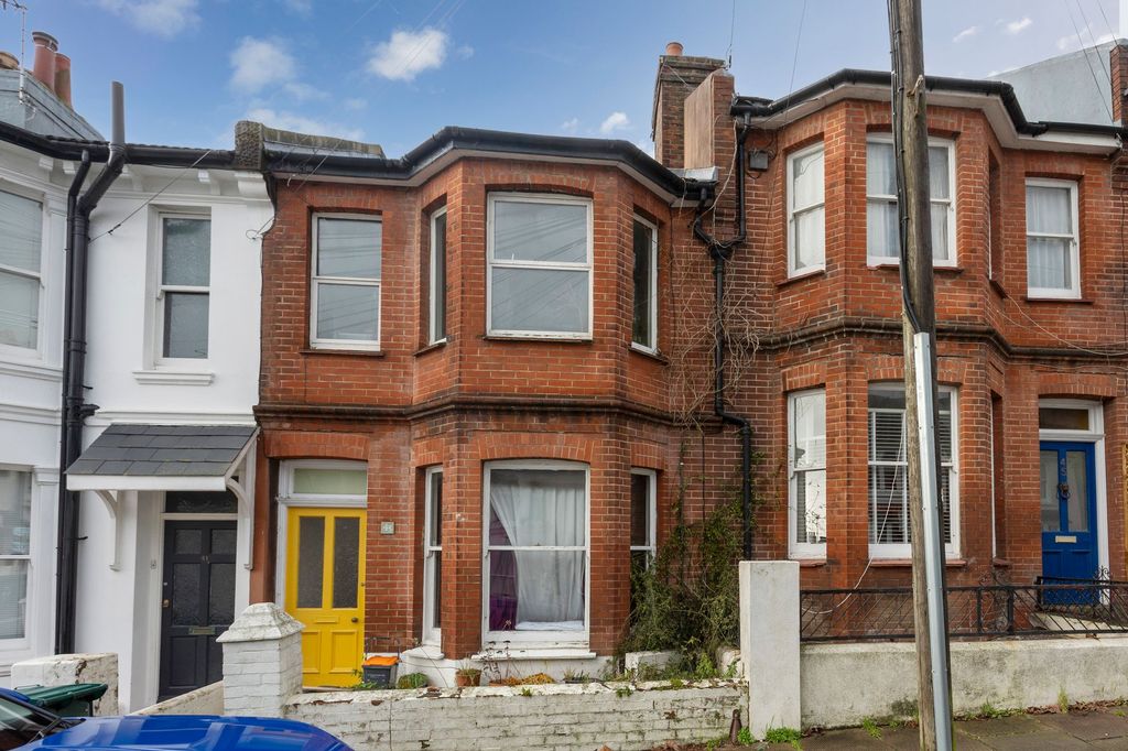 Property photo 1 of 17