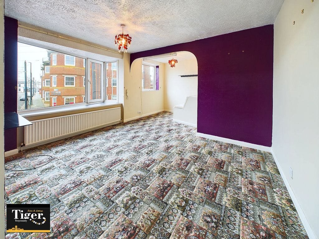 Property photo 2 of 8 Cam02176G0-Pr0395-Still001