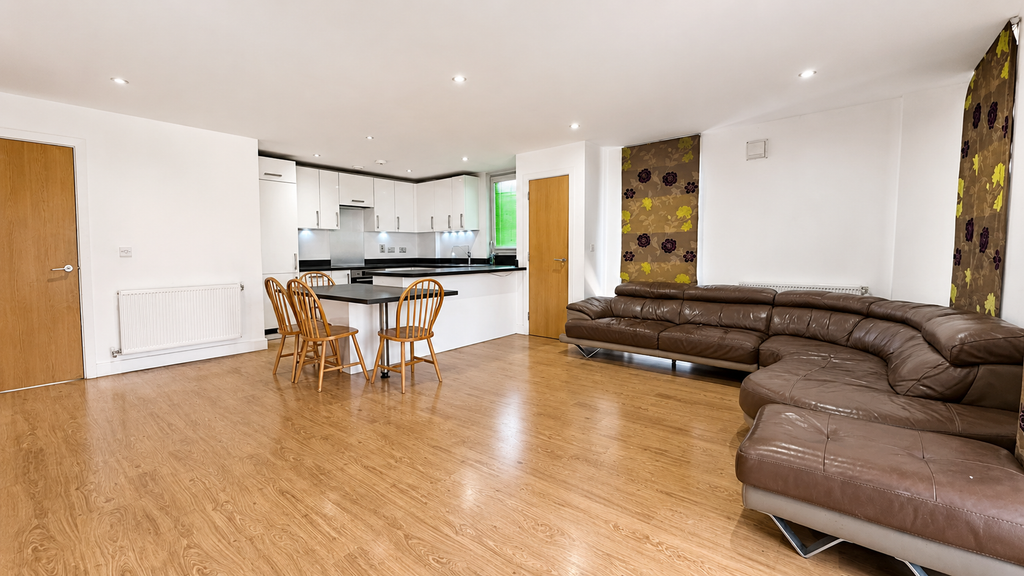 Property photo 1 of 15 Living/ Kitchen
