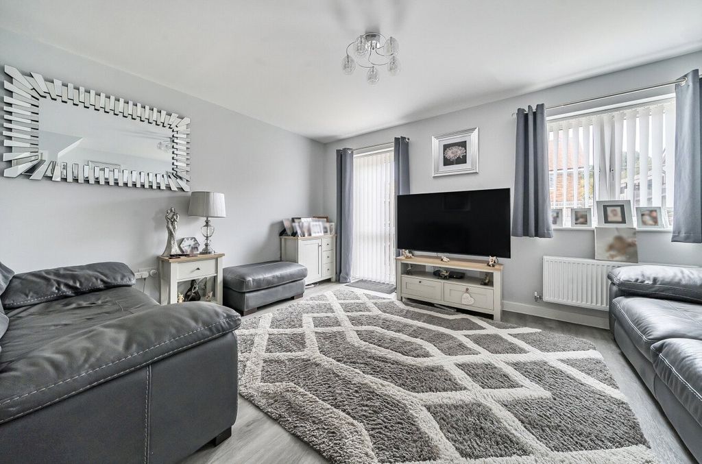 Property photo 3 of 15 1364487-5-68Ed20c...