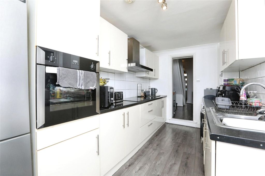 Property photo 3 of 13 Picture No. 11