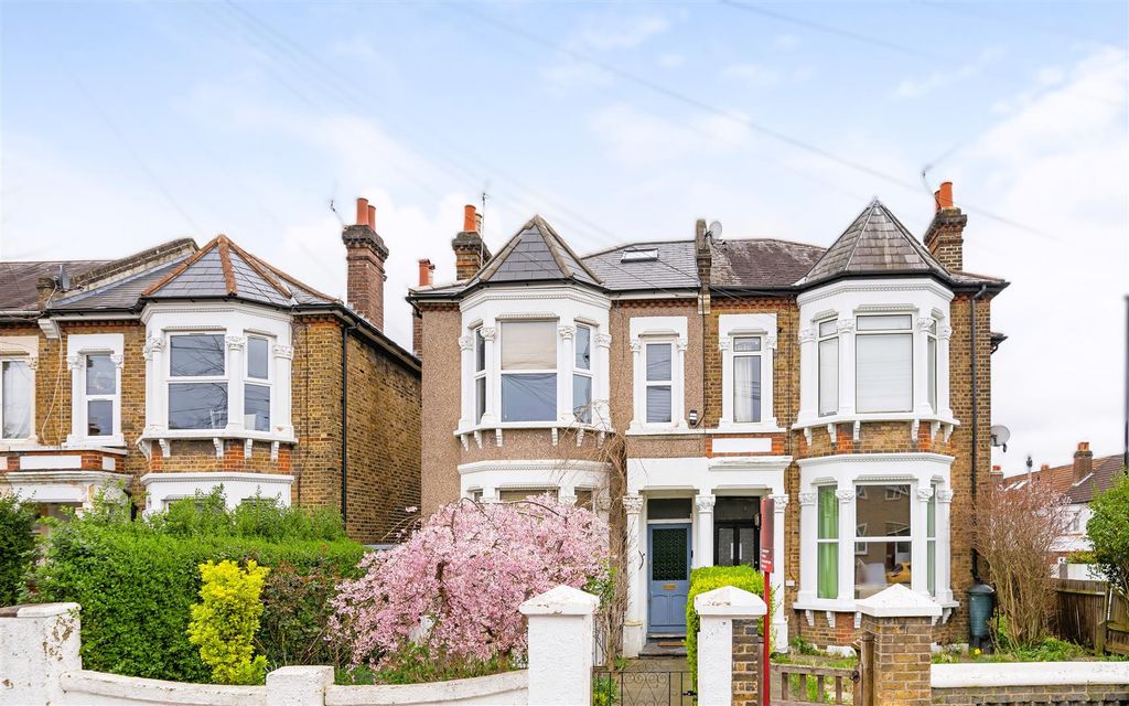 Property photo 1 of 14 Hurstbourne Road-14.Jpg