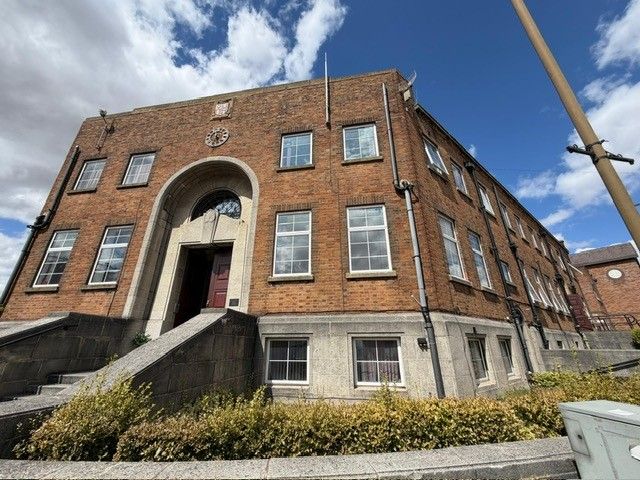 Property photo 1 of 5
