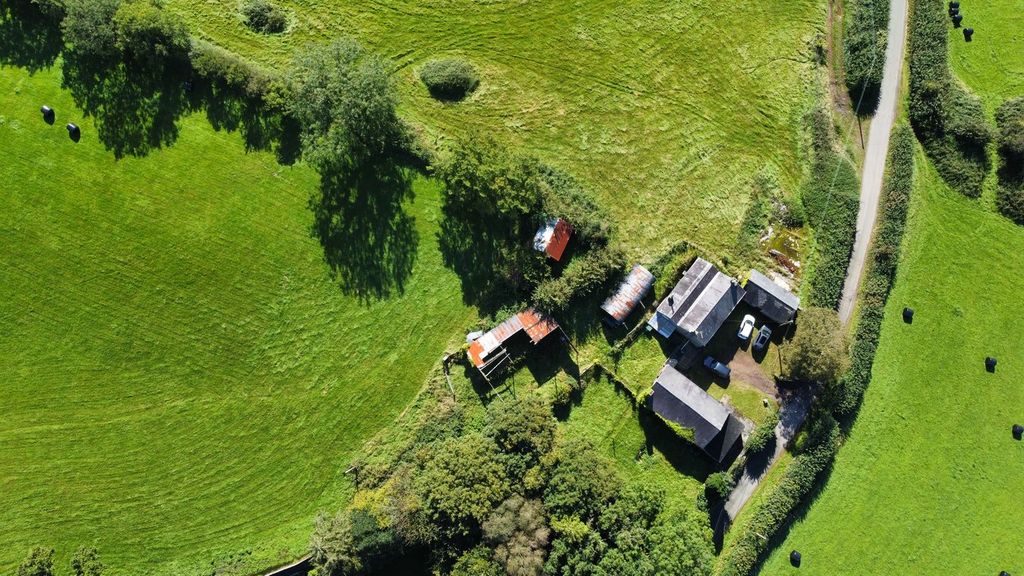 Property photo 2 of 22
