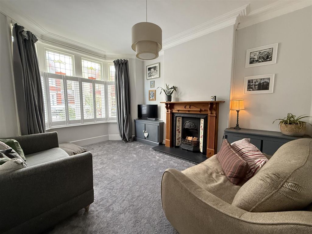 Property photo 3 of 19