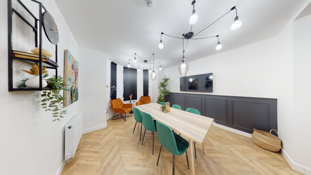 Property photo 1 of 9 Picture No. 08