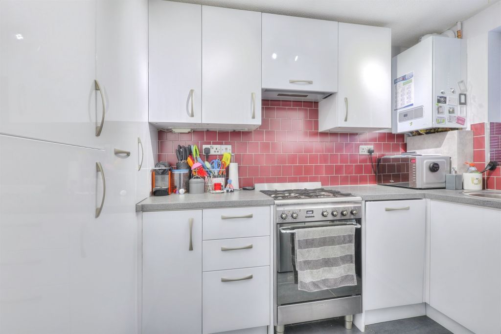 Property photo 3 of 16