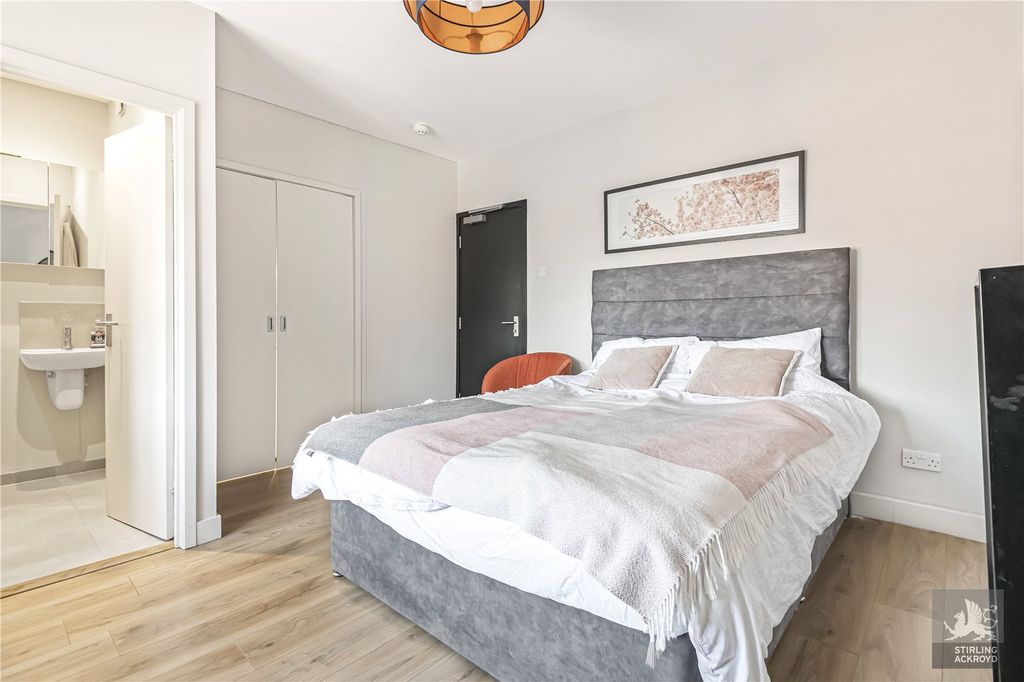 Property photo 1 of 11 Studio