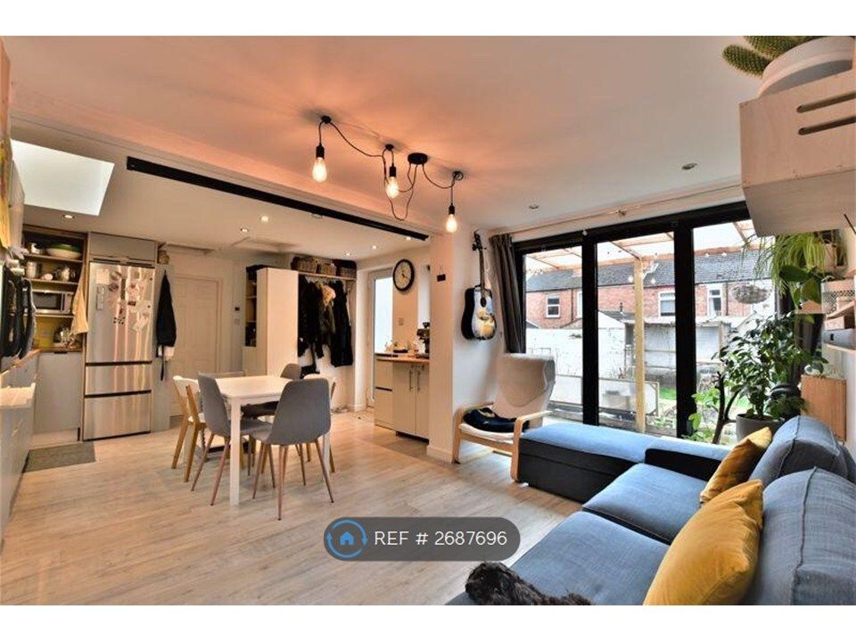 Property photo 2 of 10 Open-Plan Living/Dining