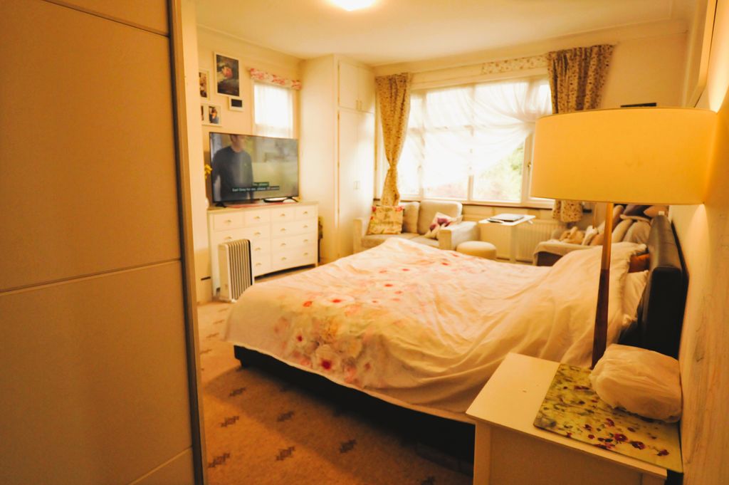 Property photo 1 of 39