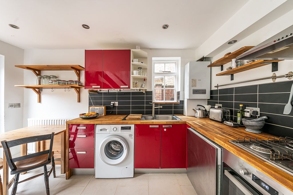 Property photo 3 of 13