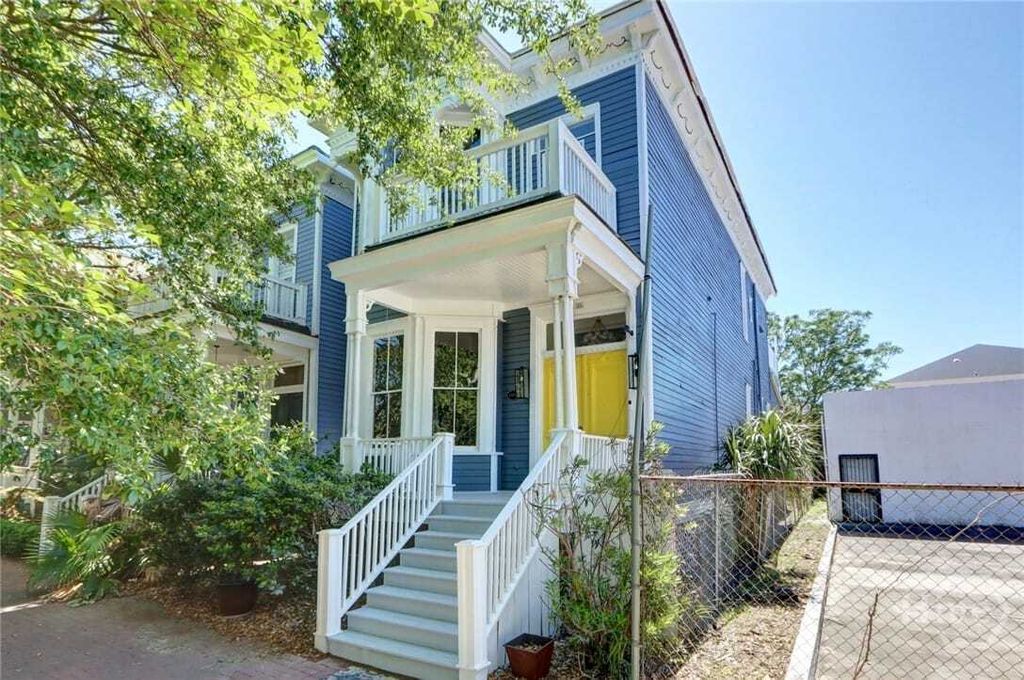 Property photo 1 of 31