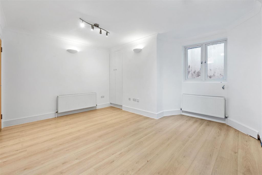 Property photo 2 of 9 3Q2Axbqaq0Gddtn1Xqwwhq.Jpg