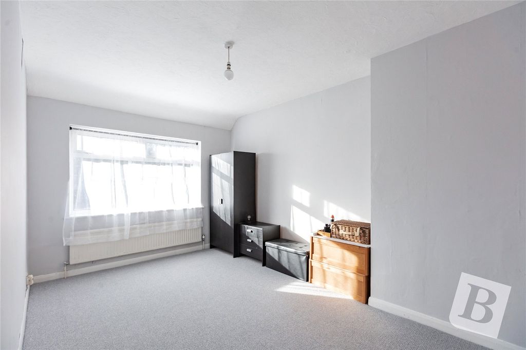 Property photo 3 of 22 Master Bedroom