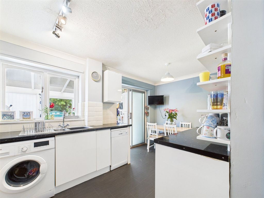 Property photo 2 of 15 Kitchen