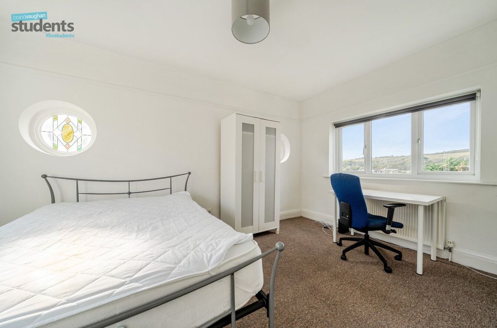 Property photo 1 of 7 Picture No. 17