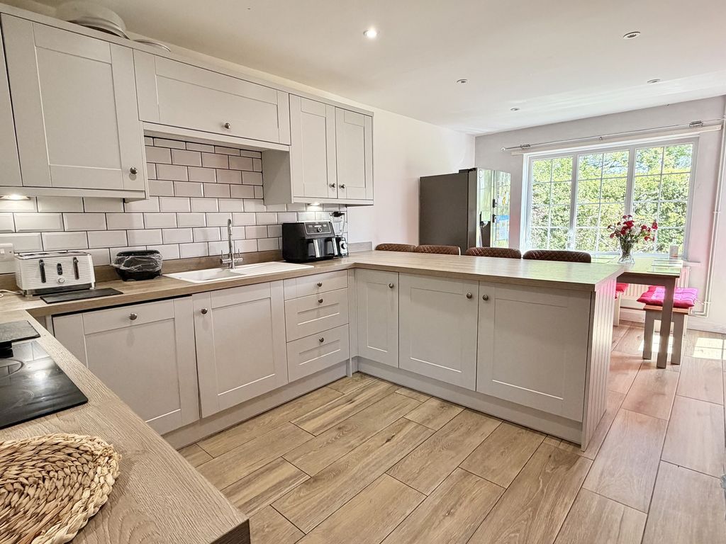 Property photo 3 of 14 Not Specified