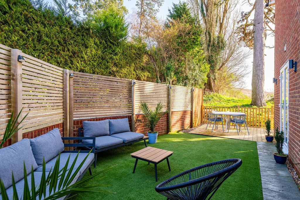 Property photo 3 of 17