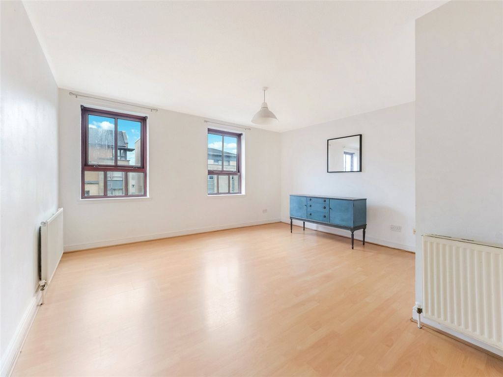 Property photo 2 of 22 Picture No. 05
