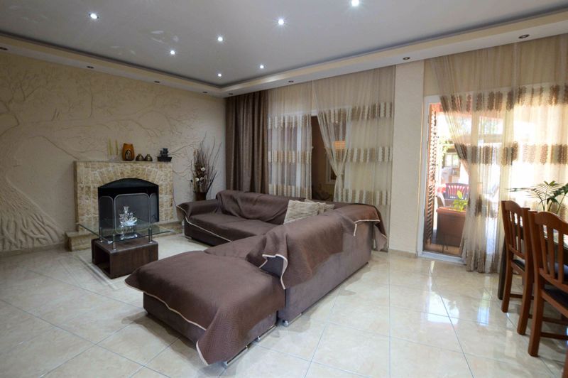 Property photo 2 of 31 Living Area