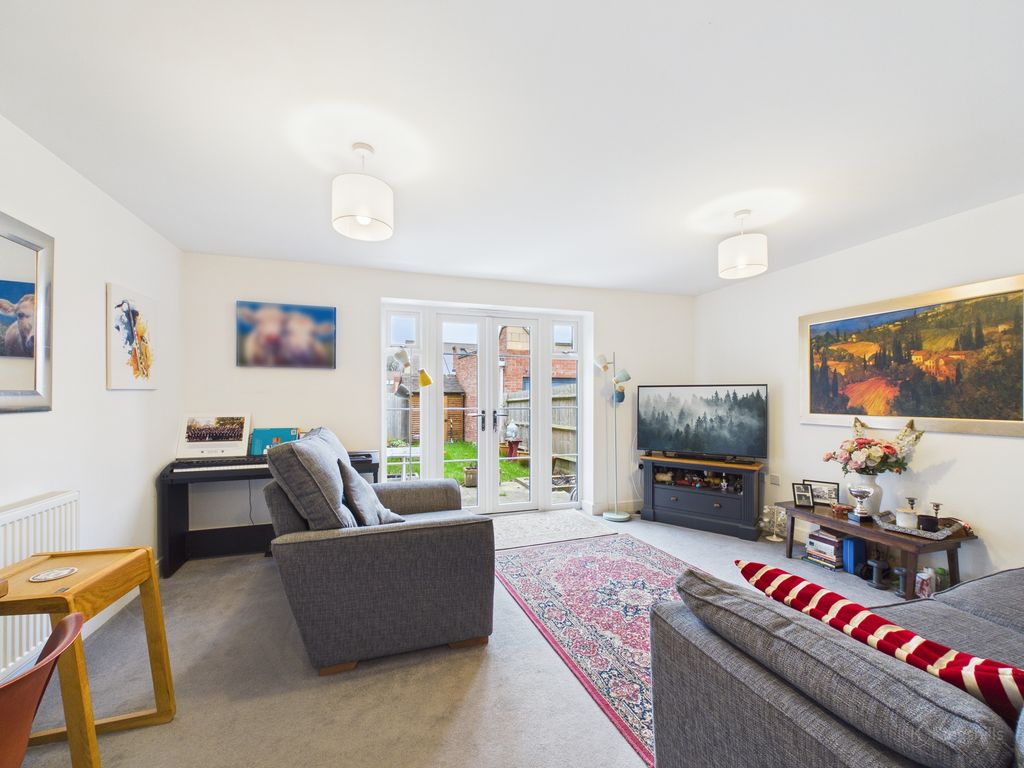 Property photo 2 of 14 Living Room