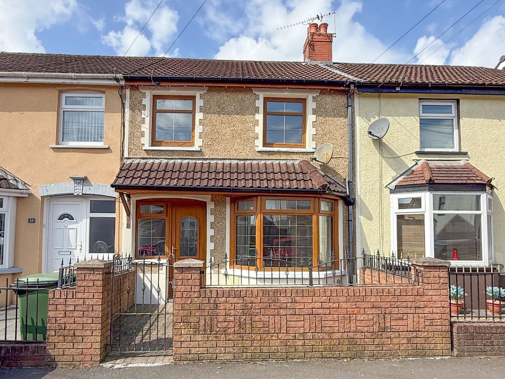 Property photo 1 of 25