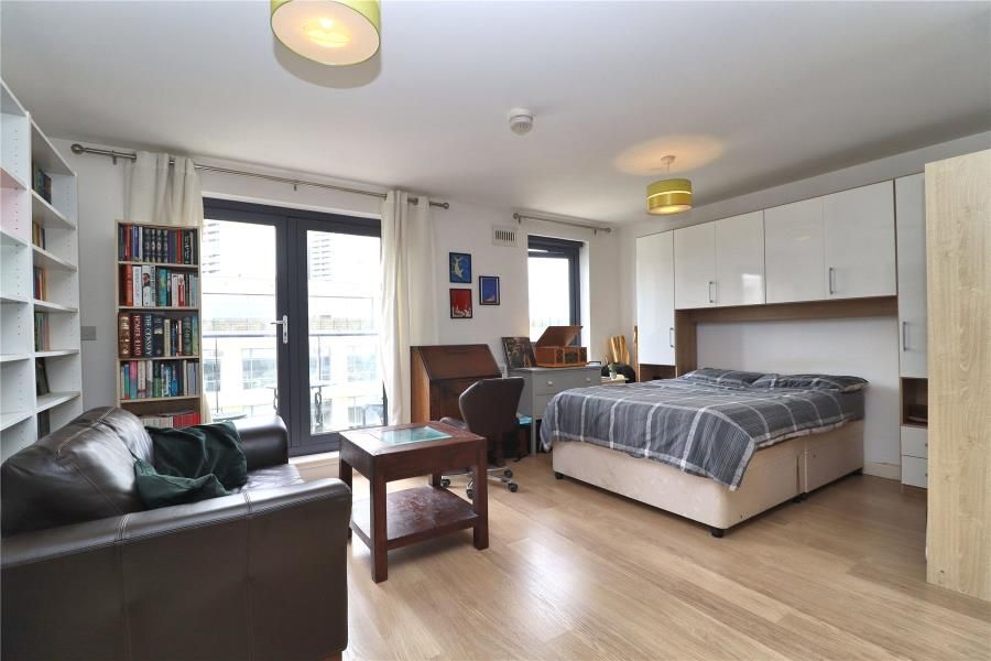 Property photo 2 of 8