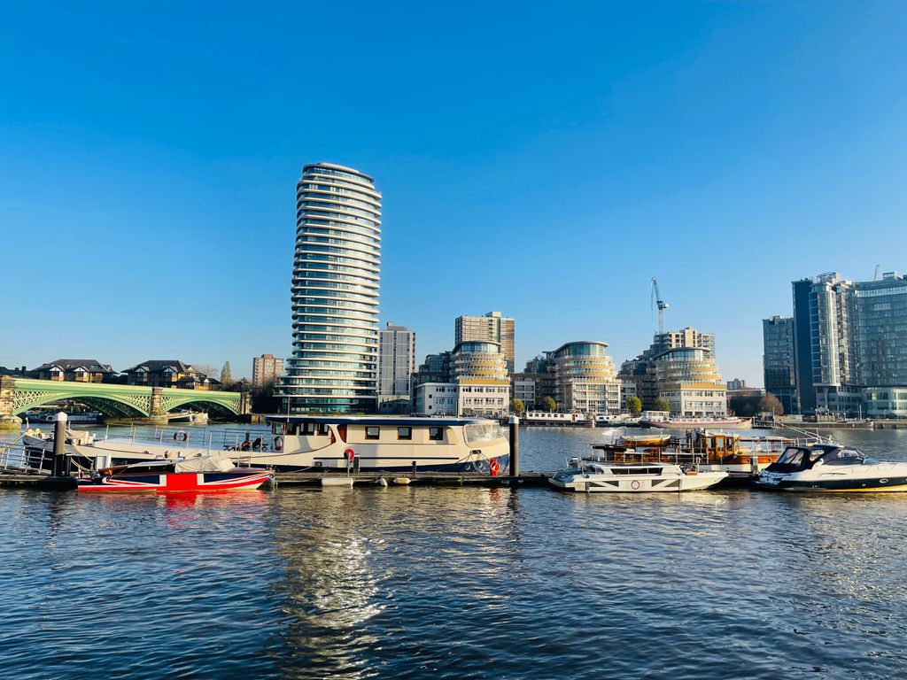 Property photo 3 of 17