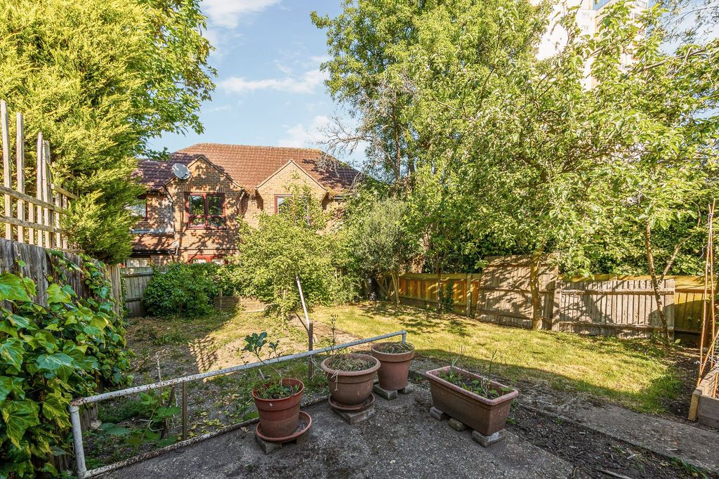 Property photo 3 of 10