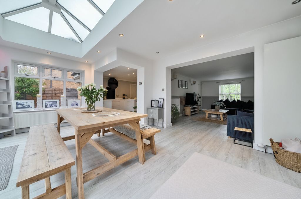 Property photo 2 of 13 1303249-18-68416d...