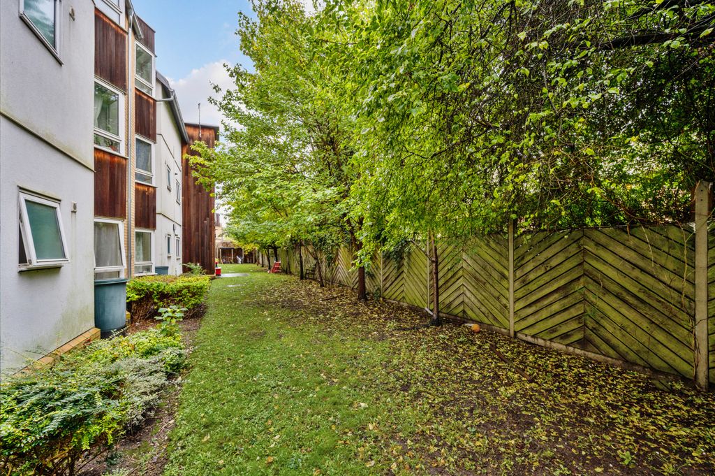 Property photo 2 of 3 Picture No. 01