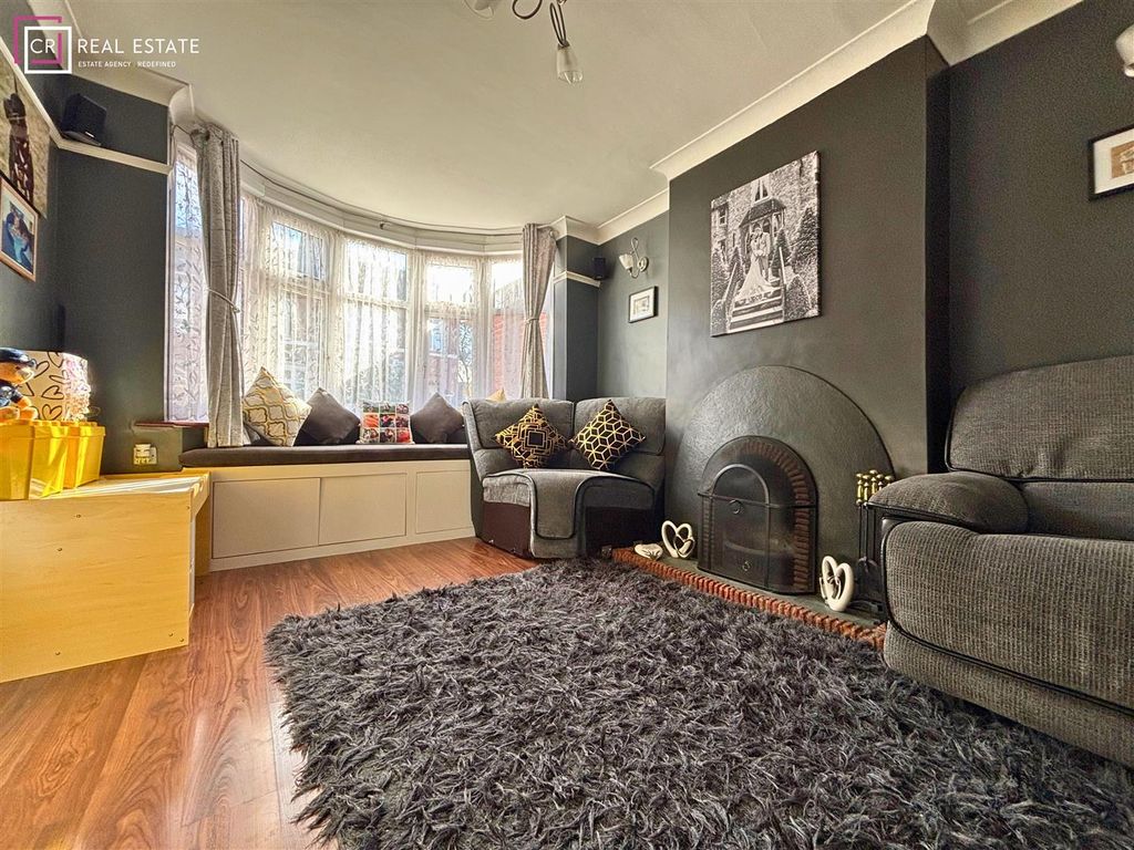 Property photo 2 of 14