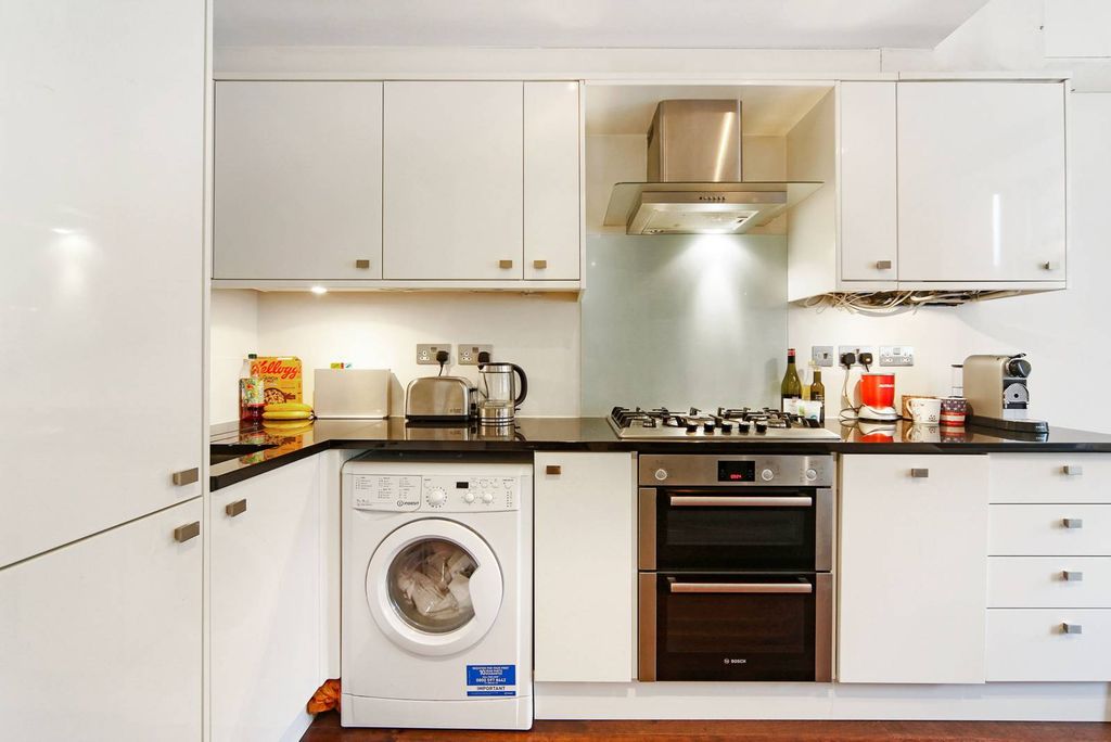 Property photo 3 of 12