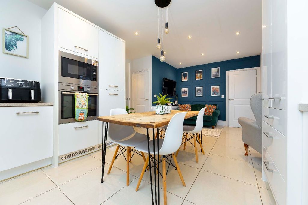 Additional image 14 of 4 bed detached house for saleFoxglove Close, Trelewis, Treharris CF46