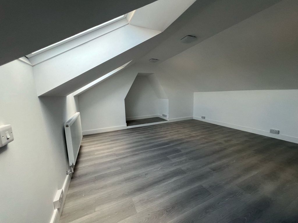 Property photo 3 of 23 Gallery