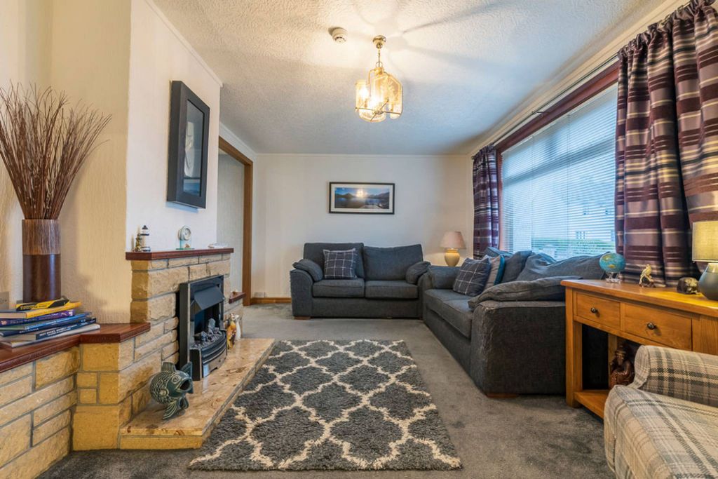 Property photo 3 of 27