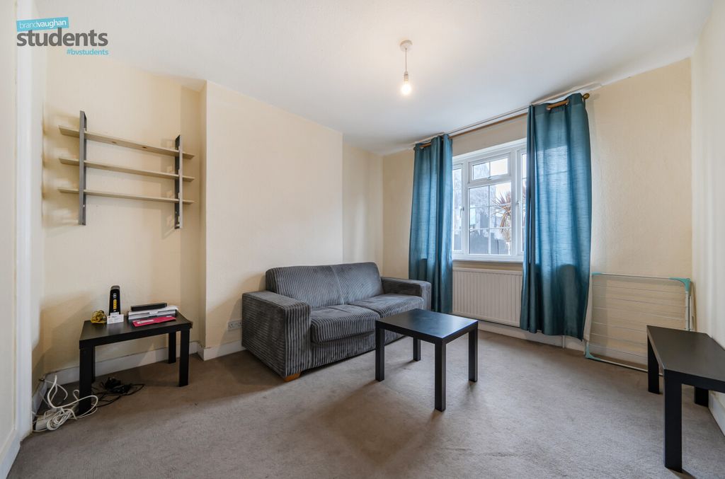 Property photo 2 of 10 81292E14-Ed51-462...