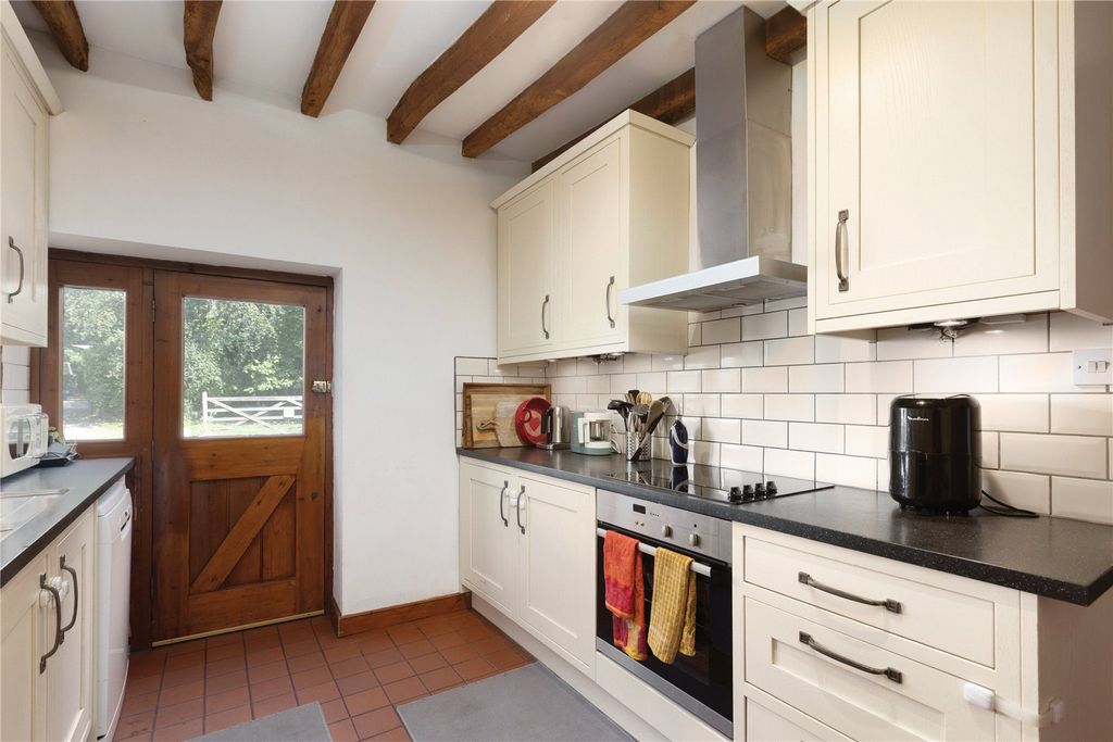 Property photo 3 of 11 Picture No. 20