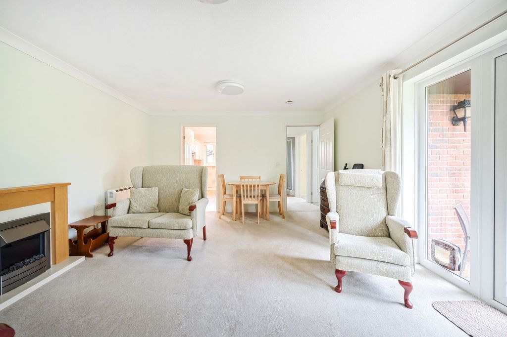 Property photo 2 of 10