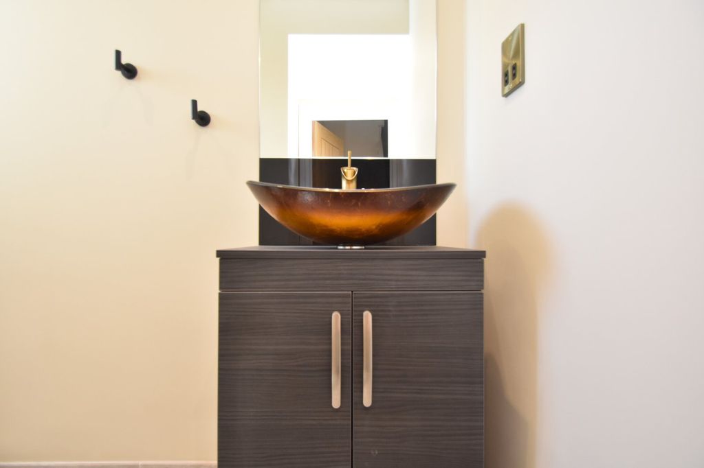 Property photo 2 of 19 Picture No. 06