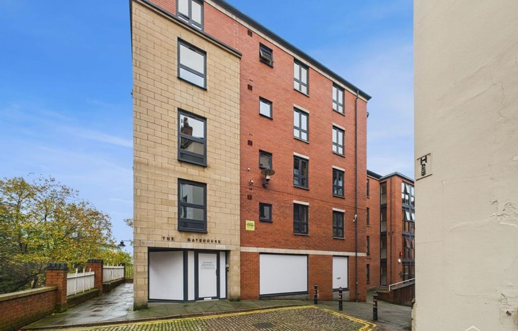 Property photo 1 of 4