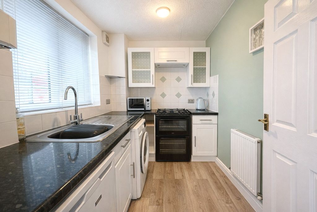 Property photo 2 of 13 Picture No. 22